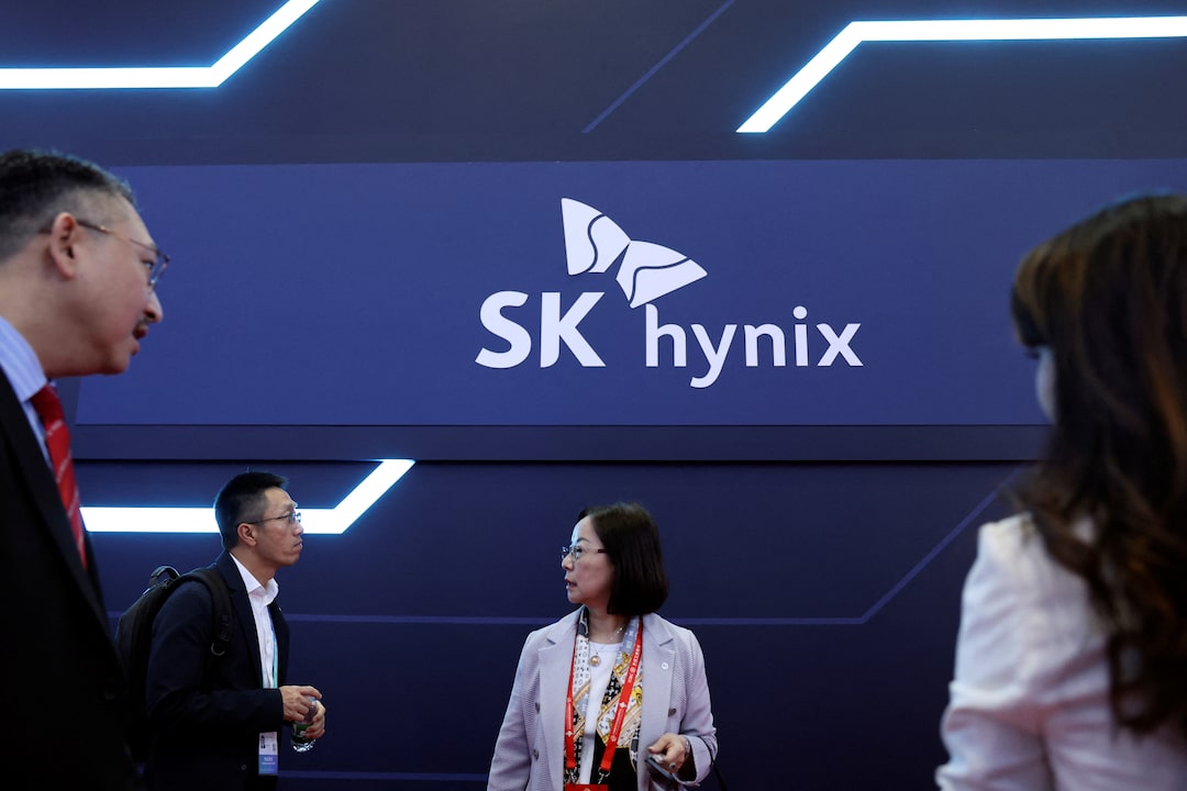 ภาพเปรียบเทียบแนวทาง custom silicon ของค่าย AI ใหญ่แต่ละราย