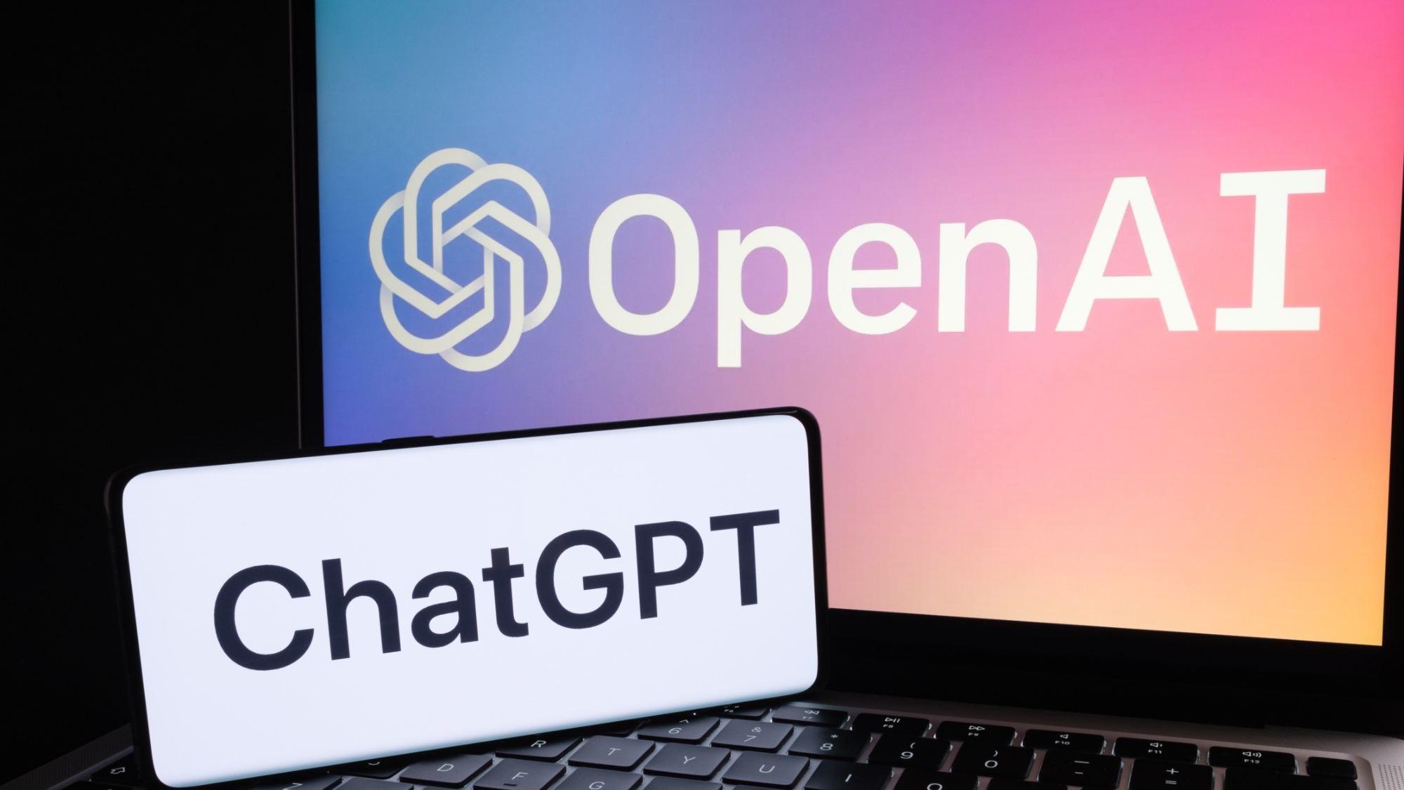 สถานการณ์ผู้ใช้กลุ่มต่างๆ ที่ได้ประโยชน์จาก ChatGPT ฟรีแบบไม่จำกัดข้อความ