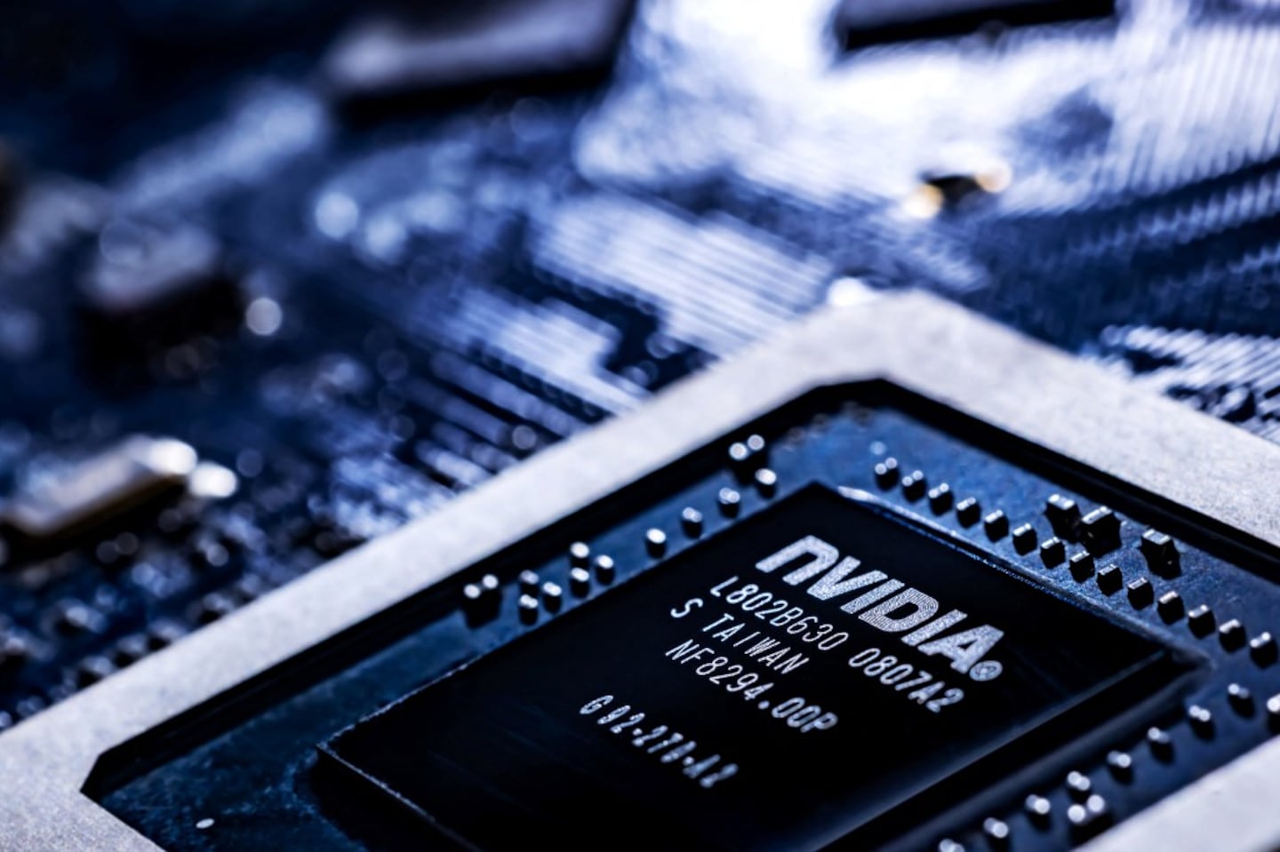 ชิป Nvidia บนแผงวงจรที่ระบุ Taiwan เป็นแหล่งผลิต